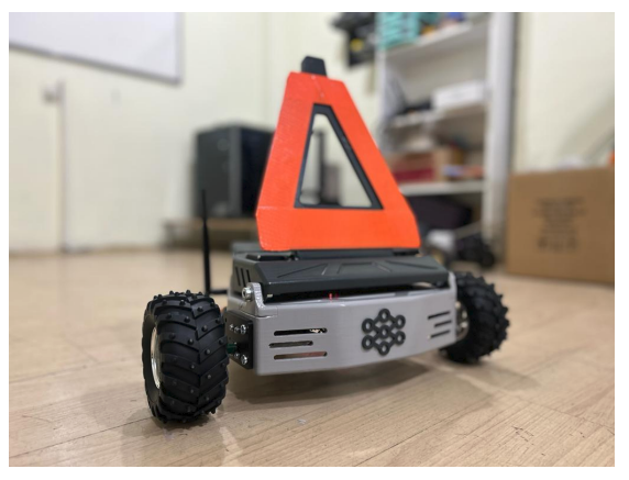 aWTS autonomous warning triangle prototype